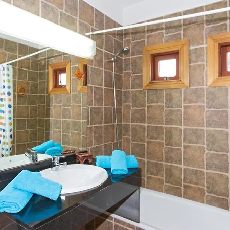Willa Playa Blanca Sleeps 5 Pool Wifi *